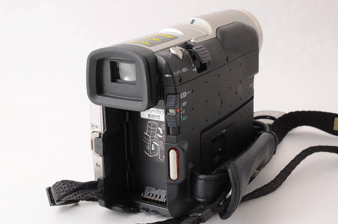 美品 箱付き パナソニック デジタル ビデオカメラ NV-DS9 @4102