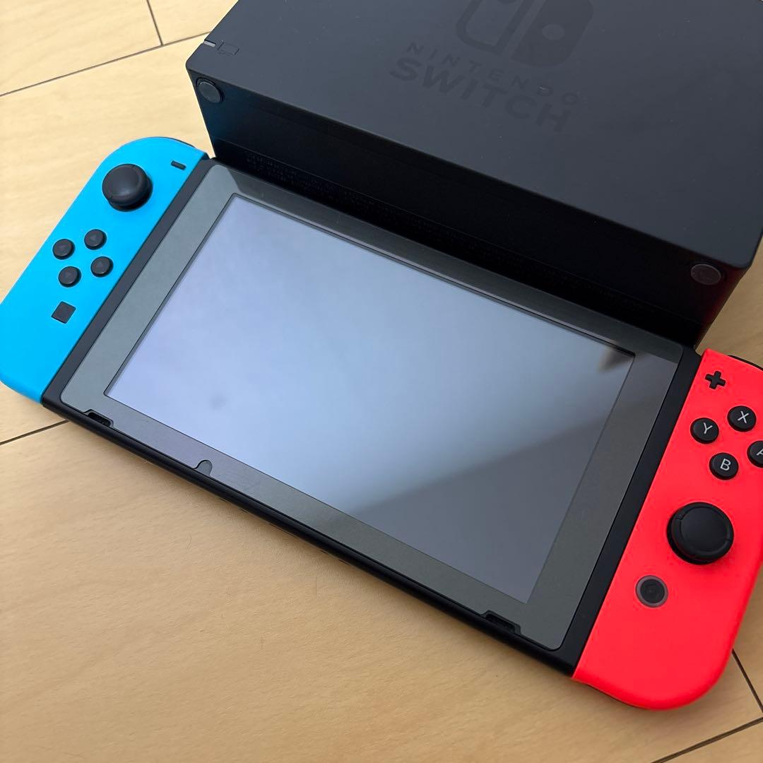 Switch 本体とドック