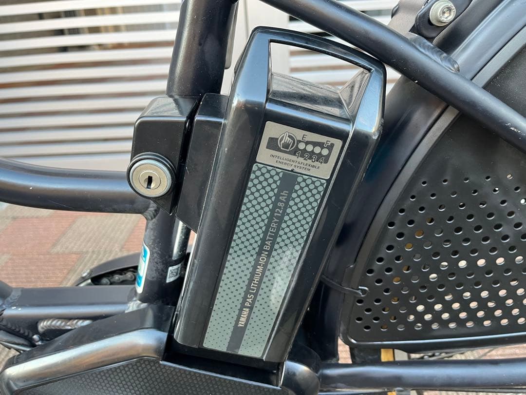 横浜 引取限定】ブリヂストン HYDEE 前後バスケット付