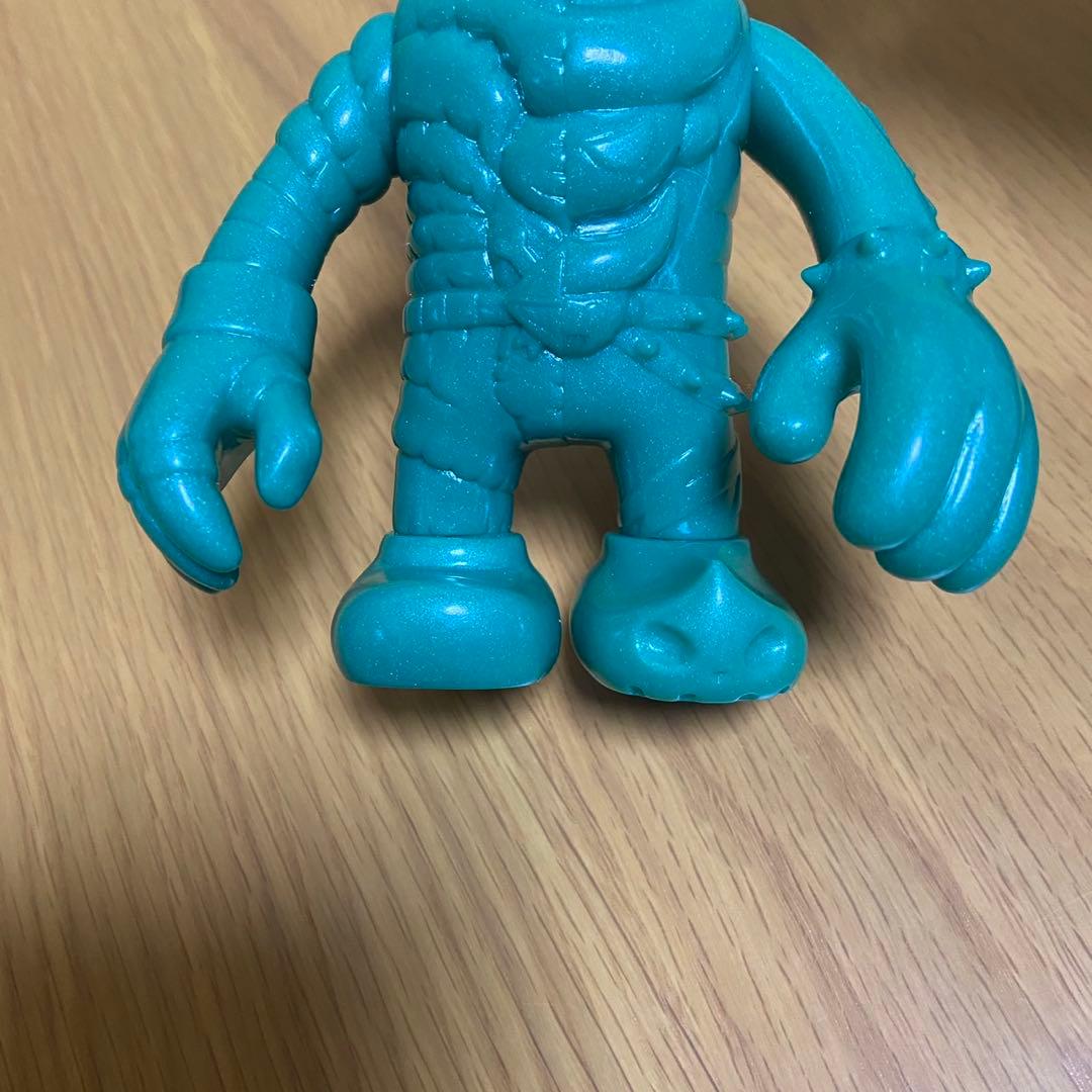 リアルへッド マッドバーバリアンズ 緑ラメ成型 未塗装 ソフビ 5416