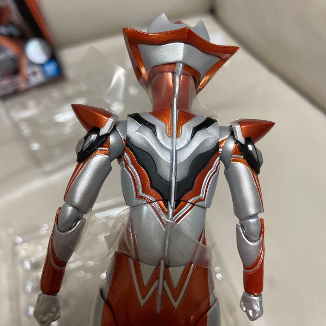 ウルトラマングリージョ　フィギュアーツ　グリージョ