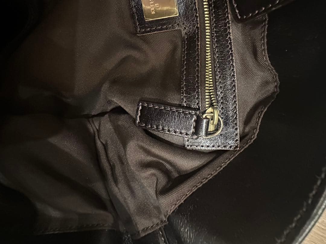 早い者勝ち✨FENDI フェンディ　肩がけハンドバッグ　✨