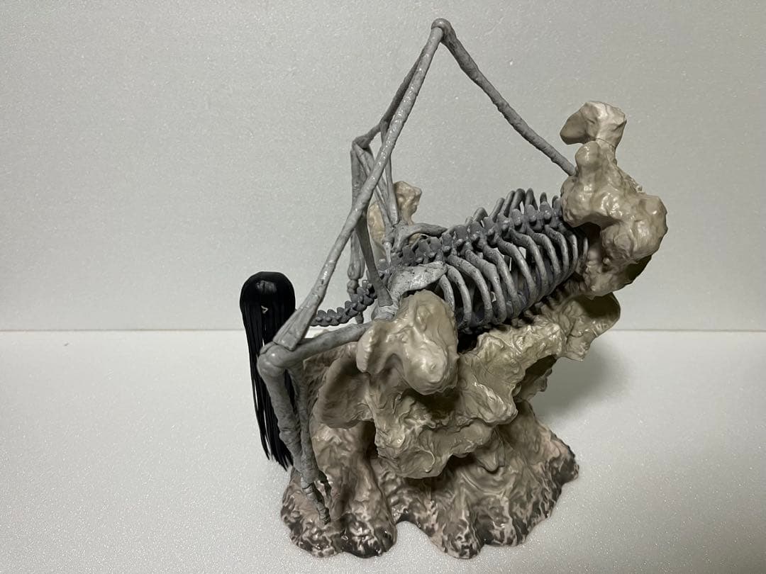 進撃の巨人 終尾の巨人フィギュア 地鳴らしフィギュア23体リペイント