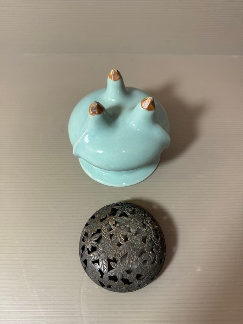 2811 青磁　三足　香炉　時代物