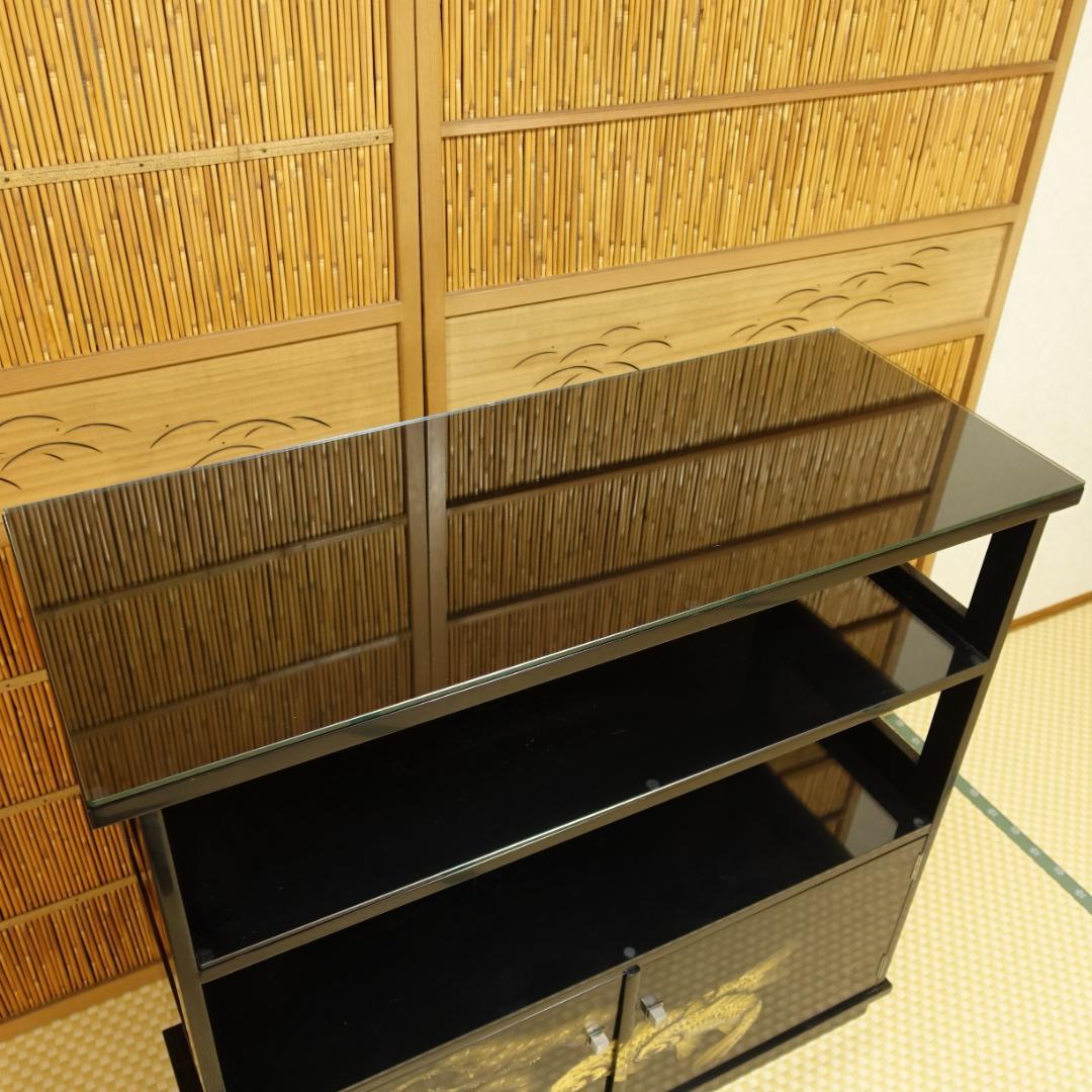 送料無料 輪島塗 沈金師 小西啓介 黒塗 沈金 松鯉図 飾棚 天然木製漆器