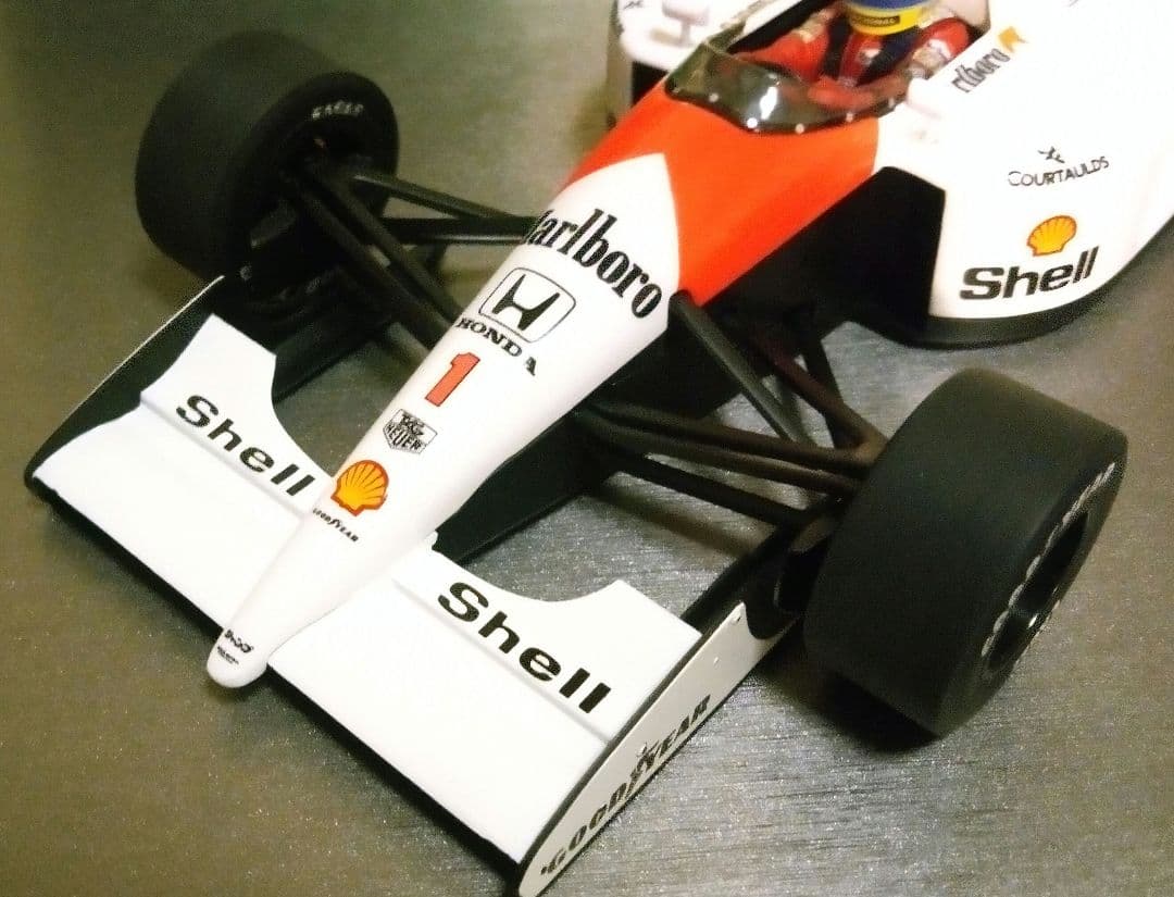 ミニチャンプス 1/18 F1 MP4/6 A.セナ　リペイント