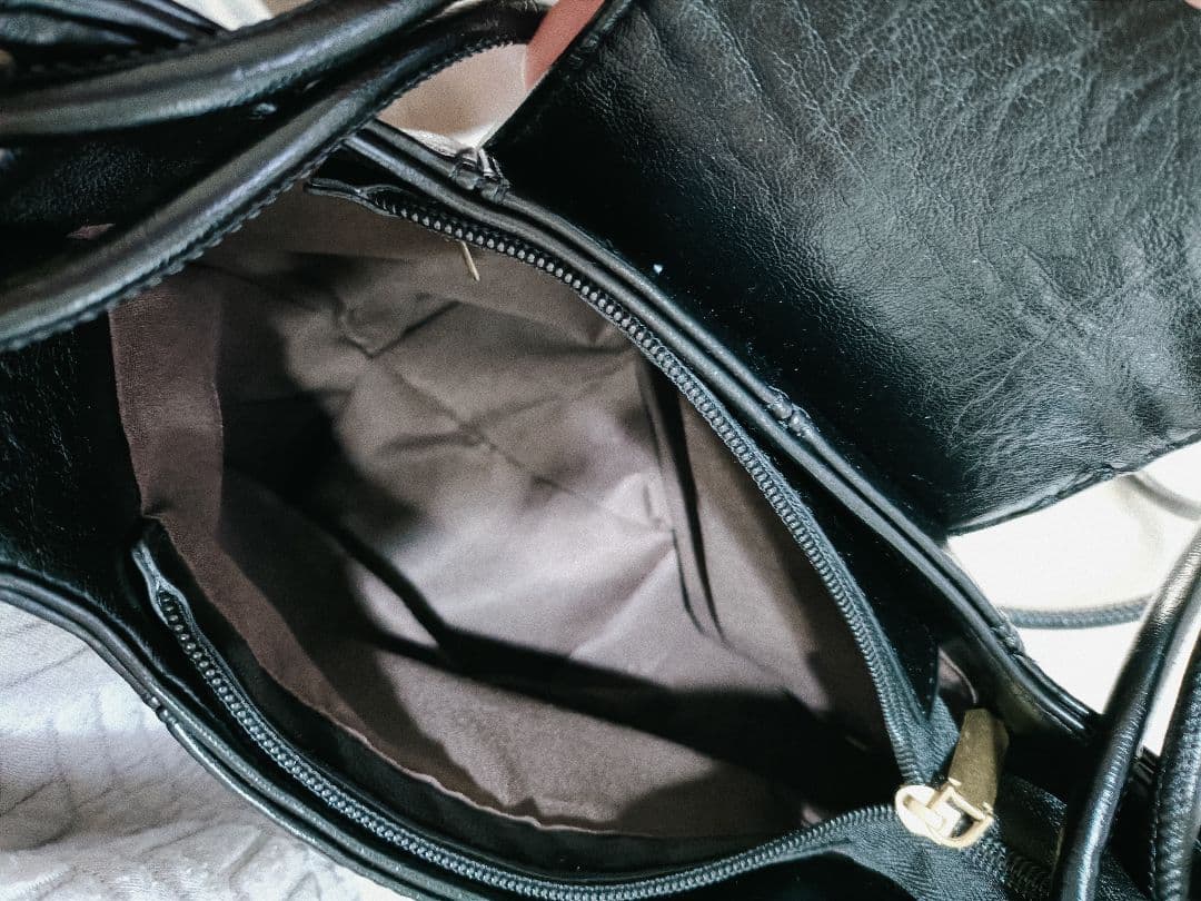 【ぷぅぷ】ブラックショルダーバッグ