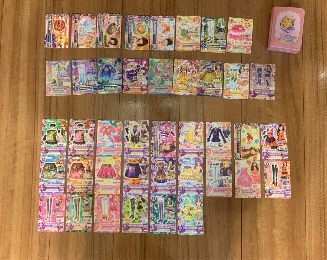 アイカツカード41枚セット　ケース付き　【コーデ9セット】 排出版‼️】アイカツカードセット アイカツカード41枚セットケース付き
