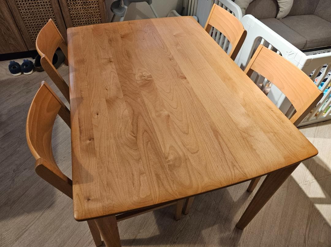 ニトリ　ダイニングテーブルセット（椅子4脚付き）