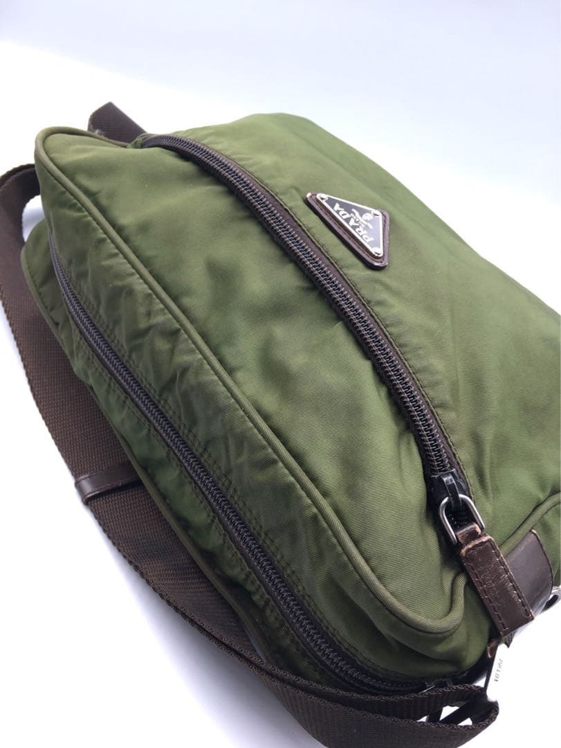 プラダ　PRADA ショルダーバッグ