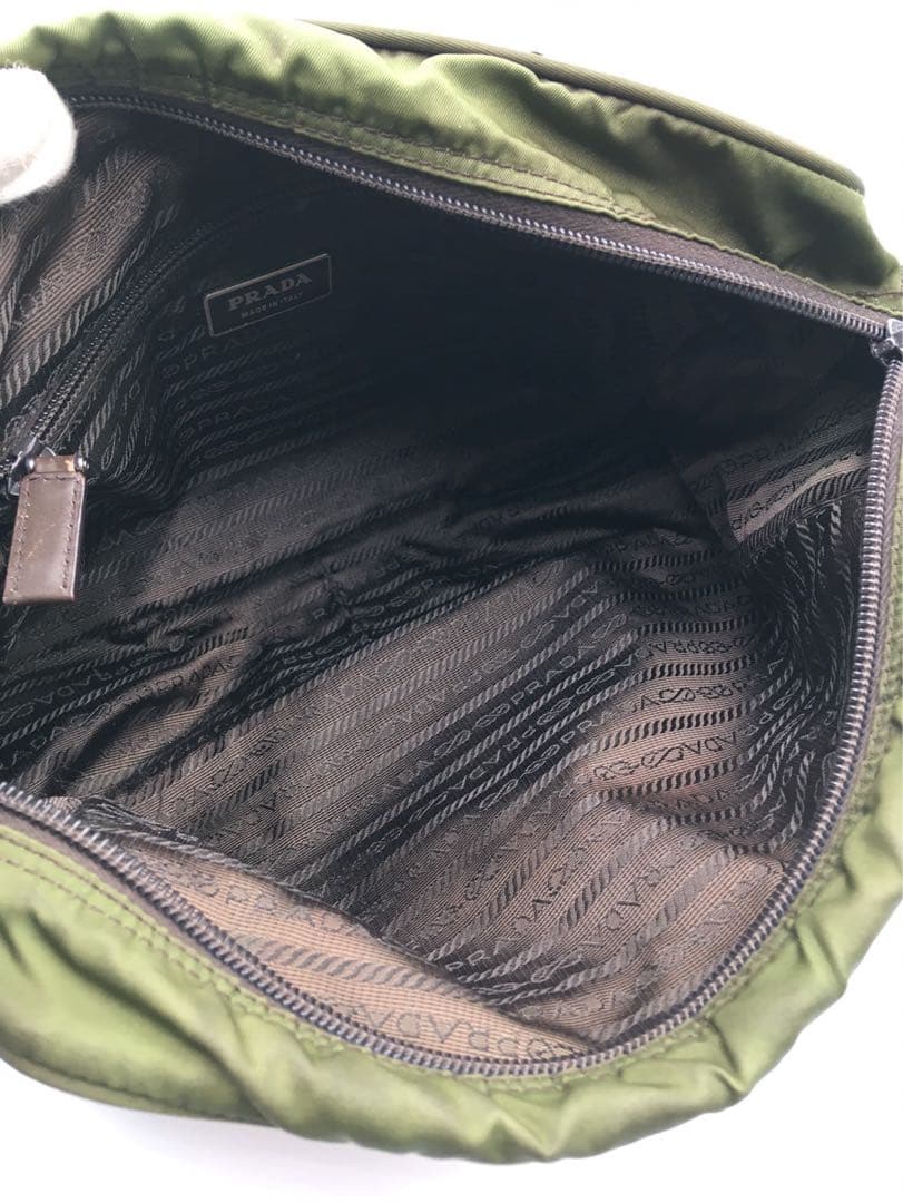 プラダ　PRADA ショルダーバッグ