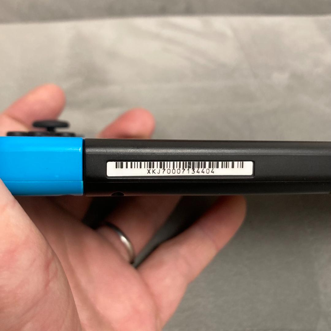 【美品】Nintendo Switch ネオンブルー・ネオンレッド 新型