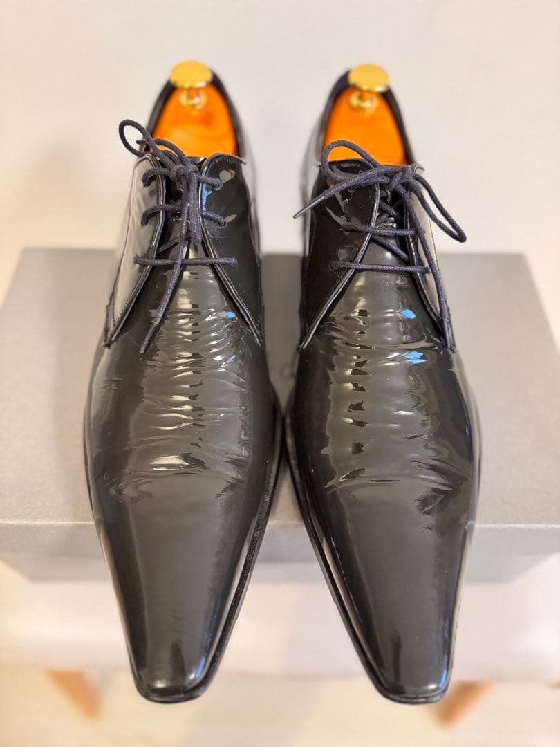 ★美品★フープディドゥ エナメル ポインテッドトゥ シューズ グレー 27センチ