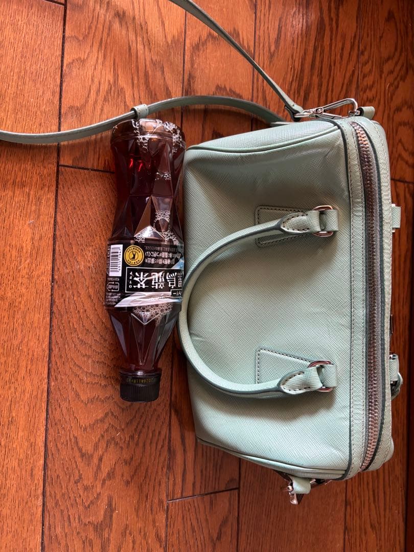 PRADA ミントグリーン ショルダーバッグ