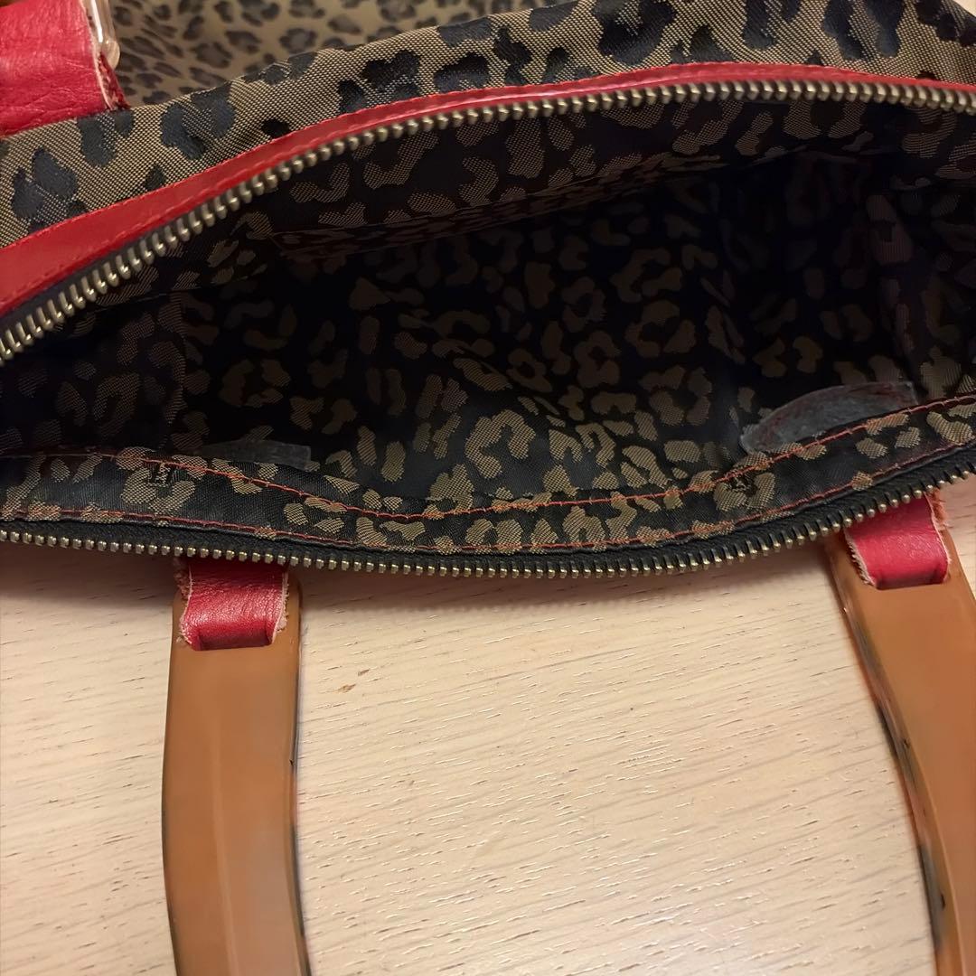 FENDI ヒョウ柄ハンドバッグ 可愛いハンドル 軽量 今年のラッキーカラー赤