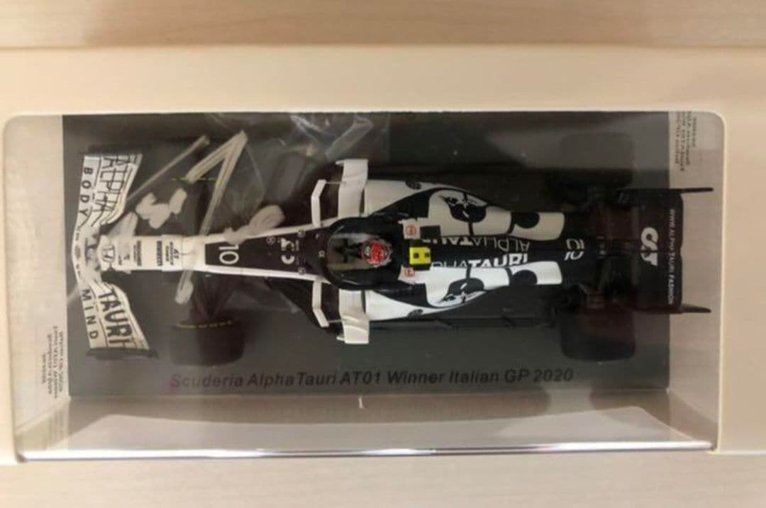 P.ガスリー　★直筆サイン入り★　AT01 イタリアGP優勝　1/43ミニカー