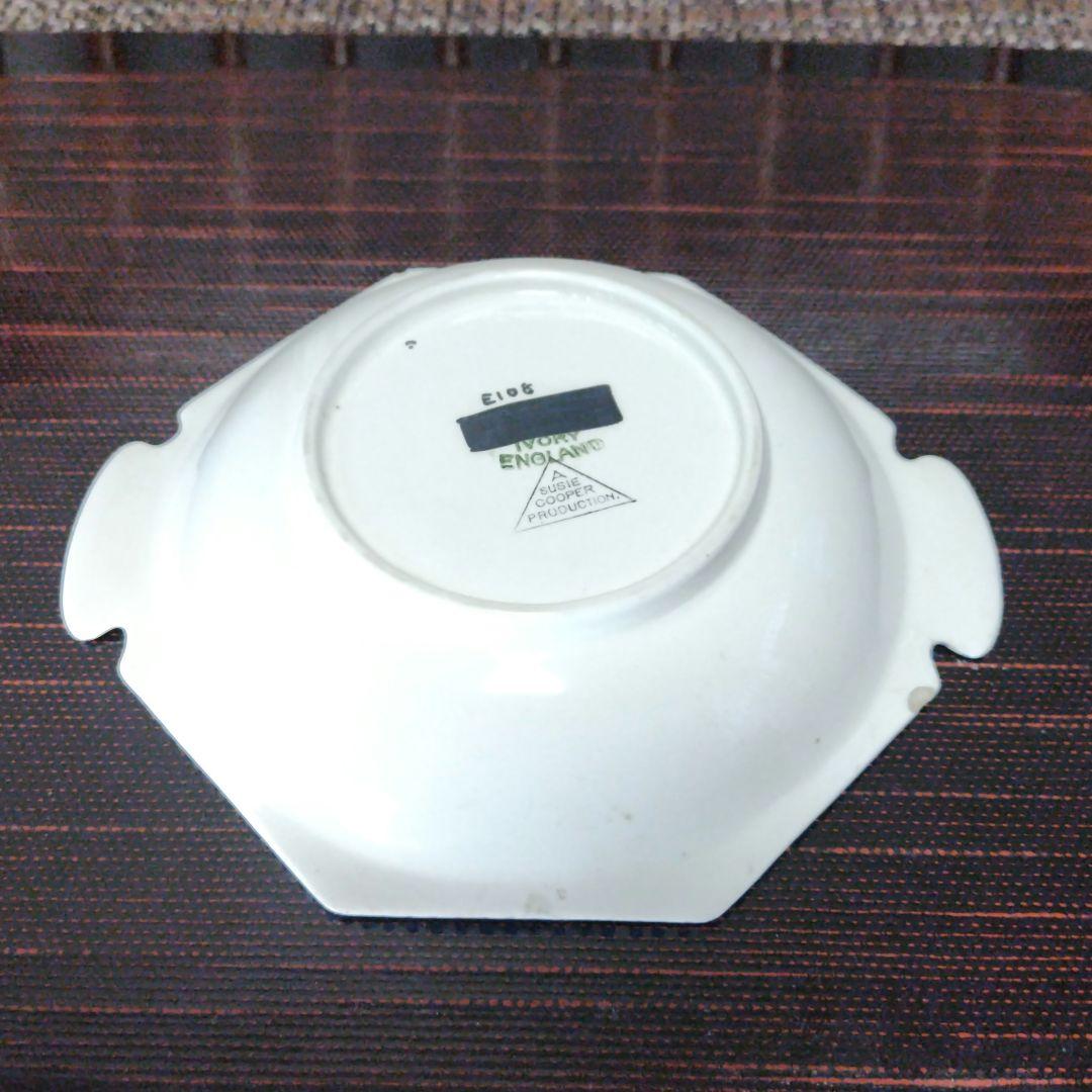 超レアー三角スタンプ！スージークーパー「赤い花柄」八角プレート（ボウル）