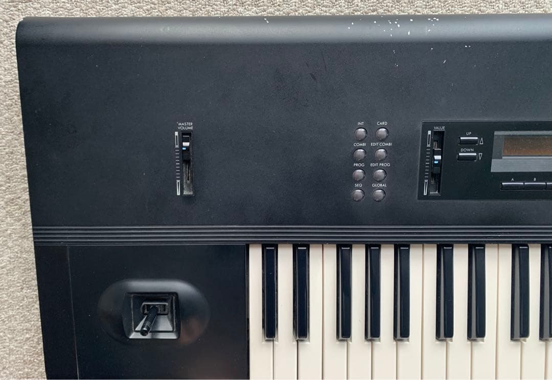 KORG コルグ M1 シンセサイザー アダプター ジャンク 【ジャンク品】M1