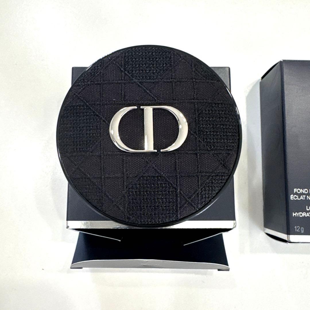 ディオールスキンフォーエヴァーイドラグロウクッションクッションケース