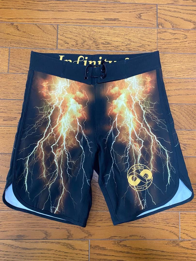最終値下げ】Infinity サーフパンツ インフィニティフィジーク26インチ
