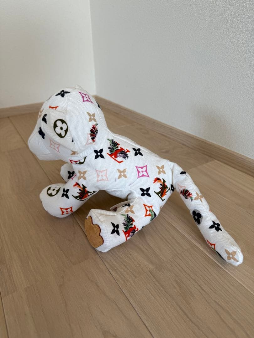 ルイヴィトン ドゥドゥ タイガー ぬいぐるみ