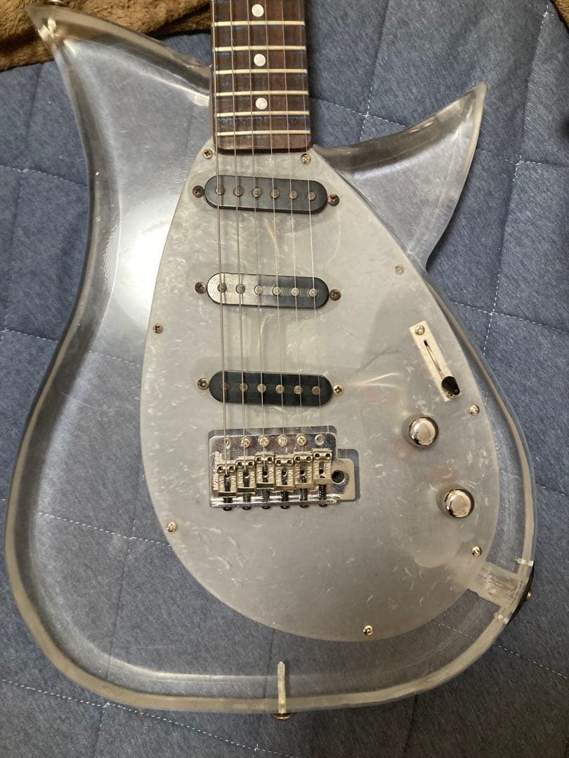 希少シェイプ】タルボ（TALBO）型 アクリルギター 自作品／出音確認