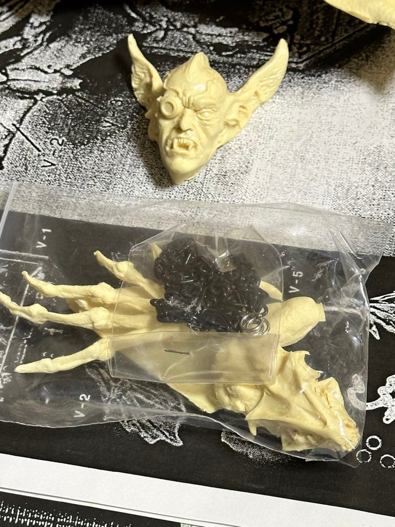 絶版品　フューチャーモデルズ ガレージキット メン ヴァンパイア２