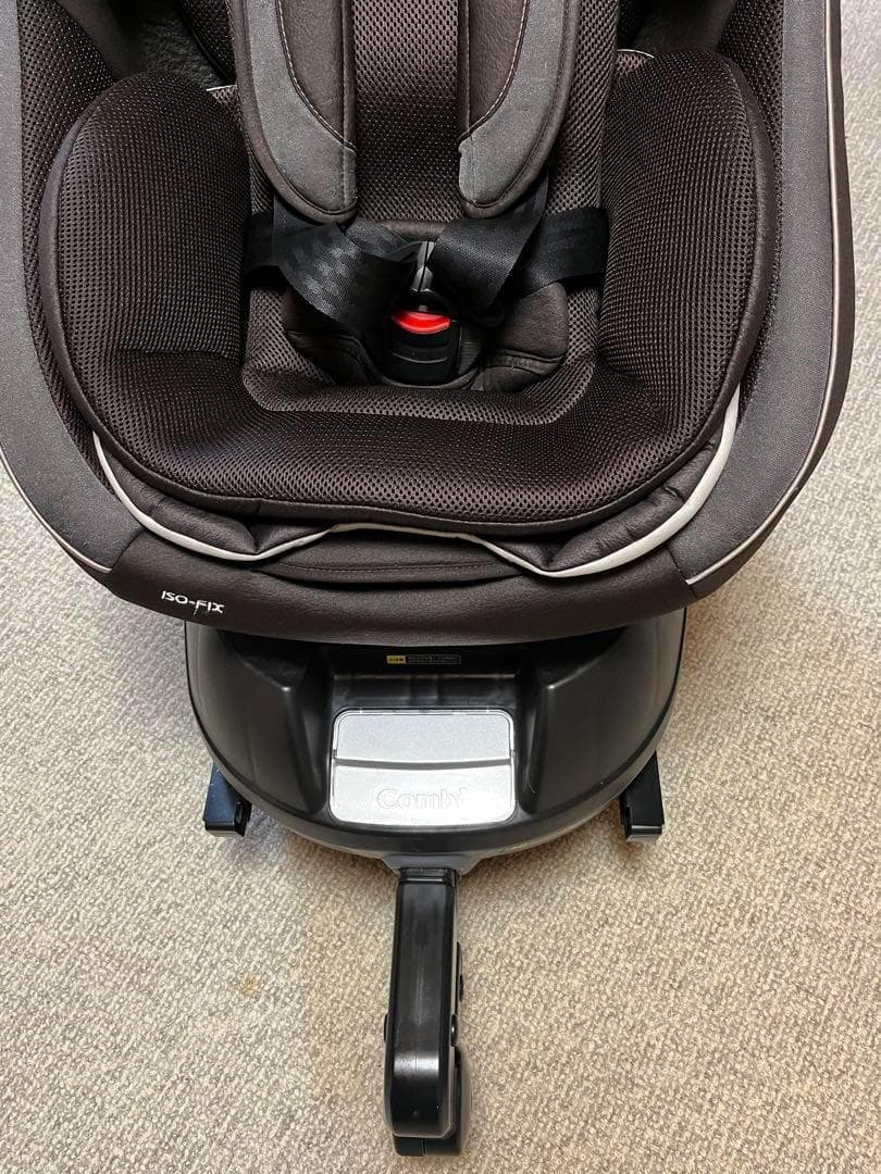 COMBI コンビ ISOFIX チャイルドシート CG-UIG
