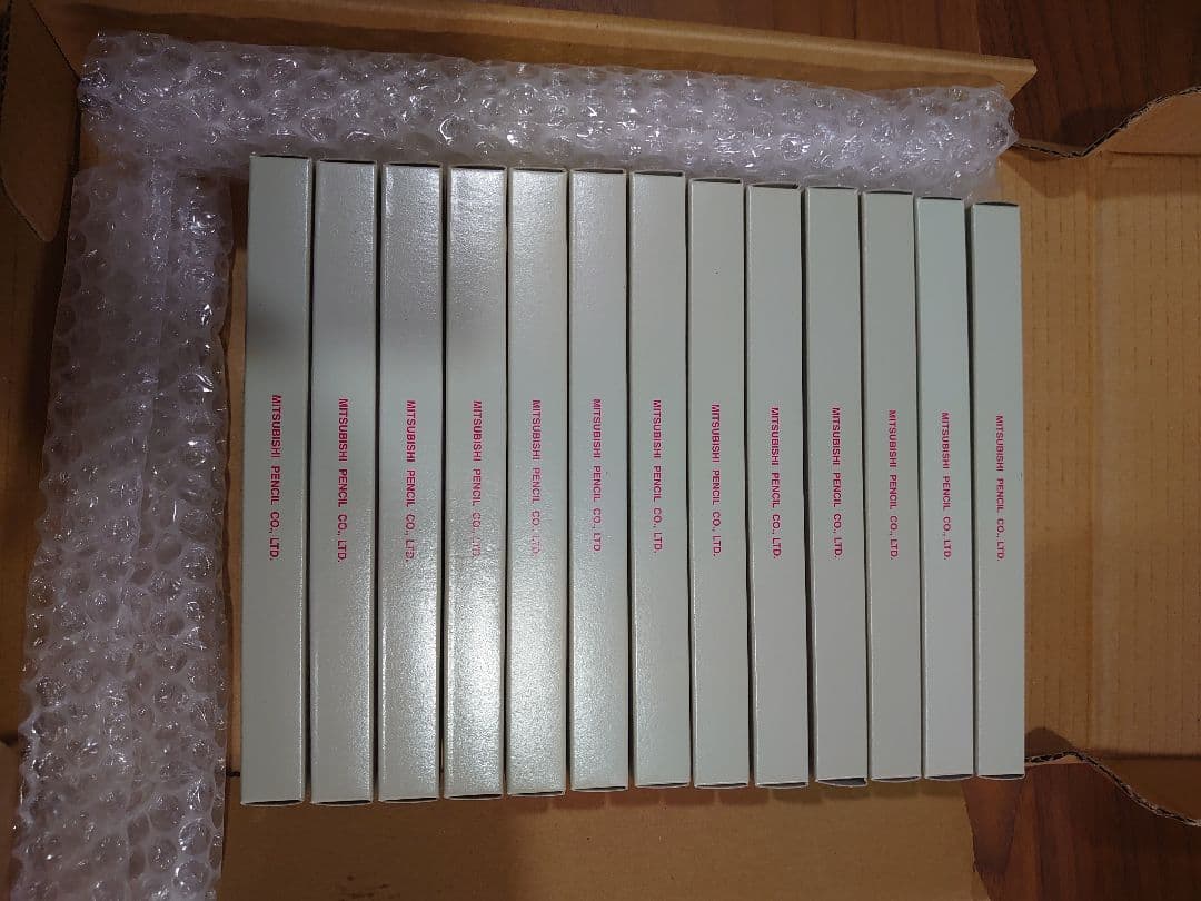 【期間限定超値下げ中】【廃盤色】三菱硬質色鉛筆7700鉛筆13ダースまとめ売