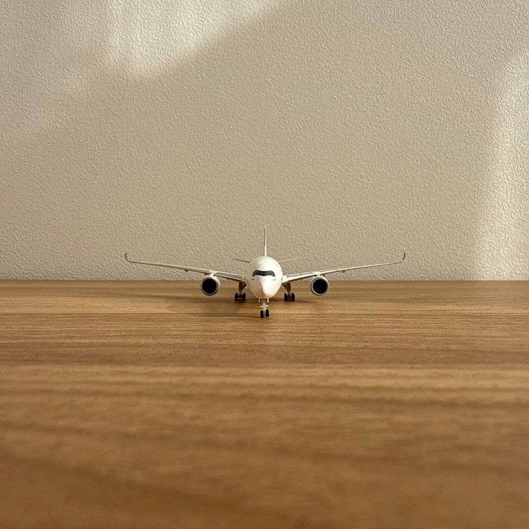 Herpa wings Airbus 1/500 A350-1000 スタンド付