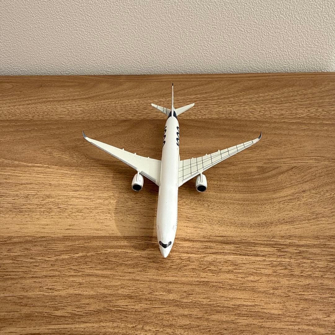 Herpa wings Airbus 1/500 A350-1000 スタンド付