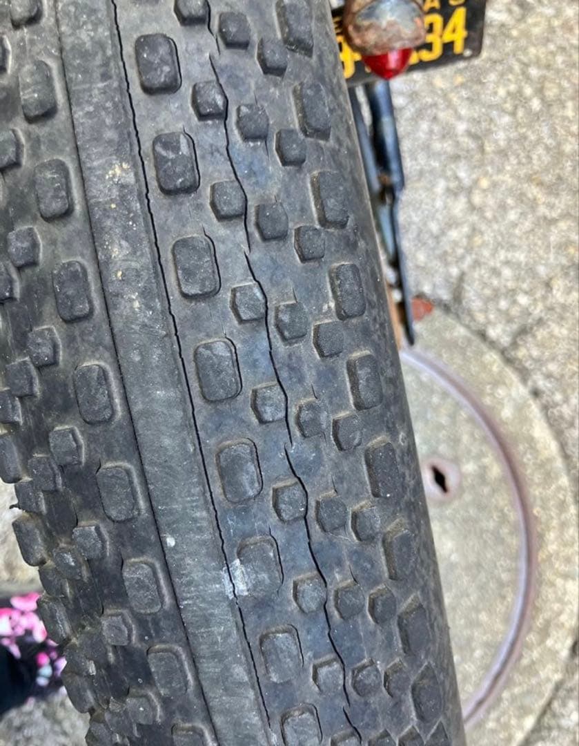 ブラック ファットタイヤクルーザー 自転車