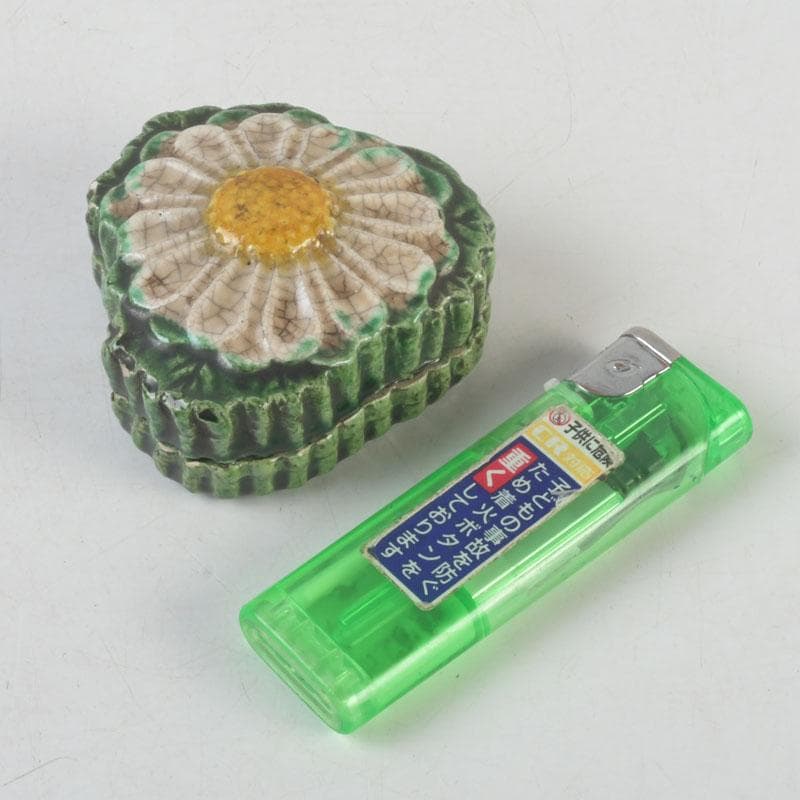 茶道具 交趾焼 六兵衛 菊花 香合 時代箱 V 9682