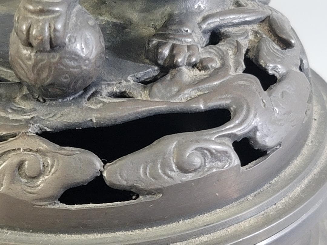 銅 獅子蓋 松鶴 蓮鶴 窓図 香炉 菊紋 DT277