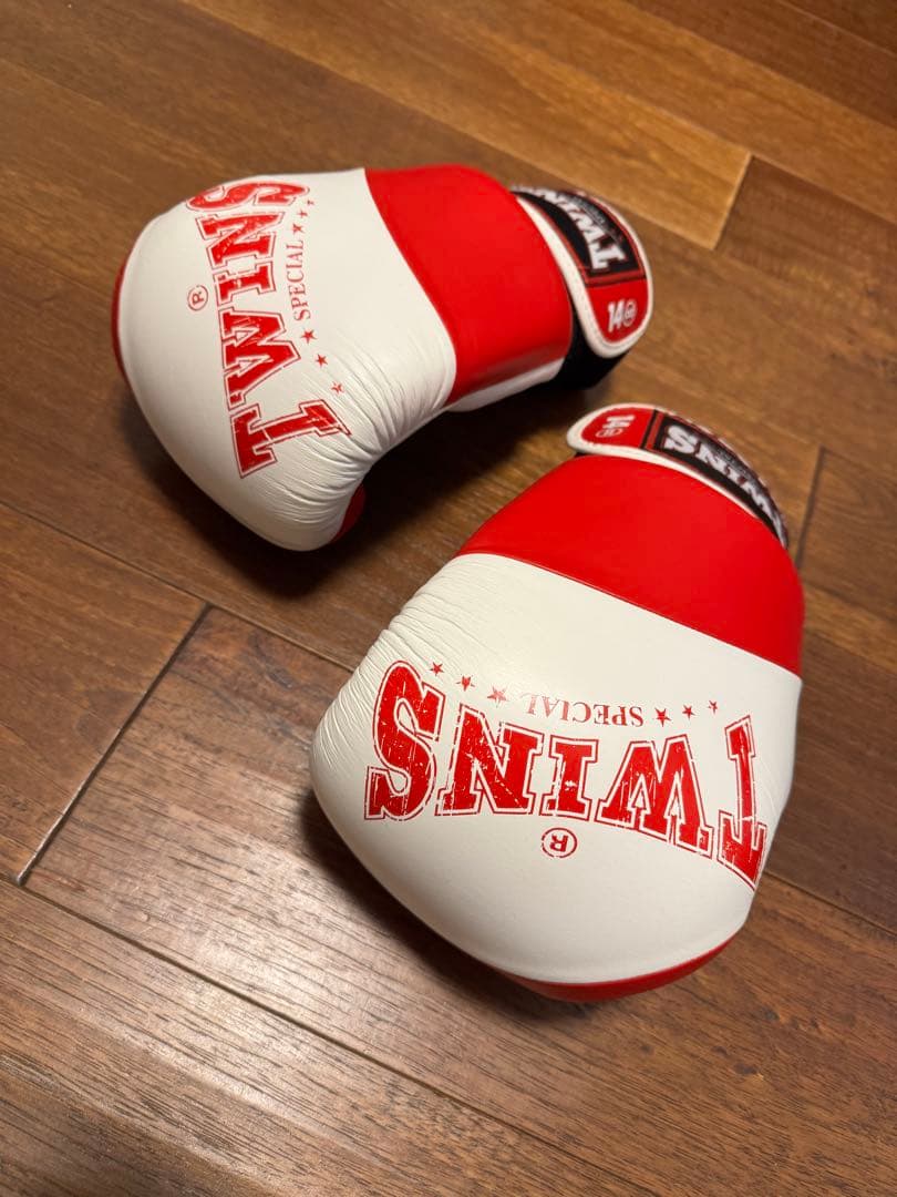 TWINS SPECIAL ボクシンググローブ 14oz 赤白