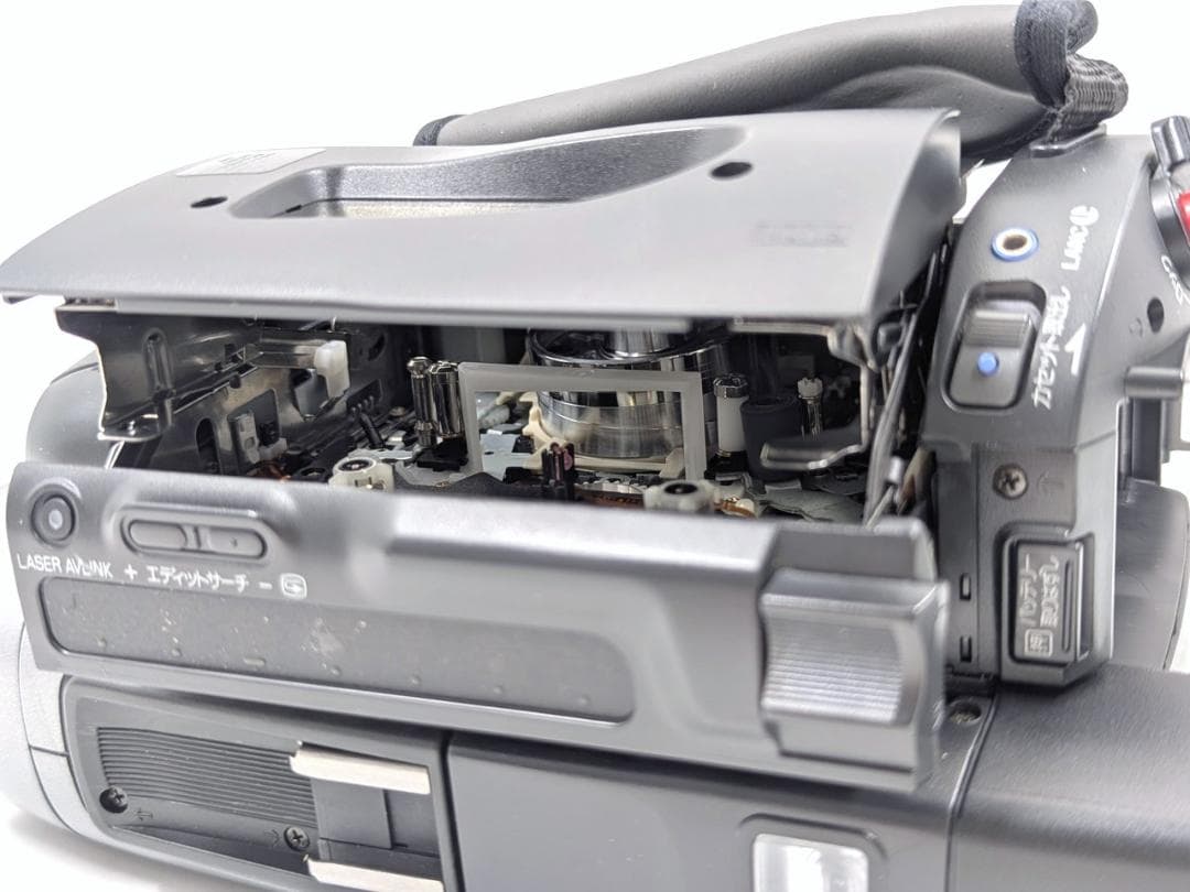 8mmテープのダビングに！ SONY ビデオカメラ CCD-TRV92 03