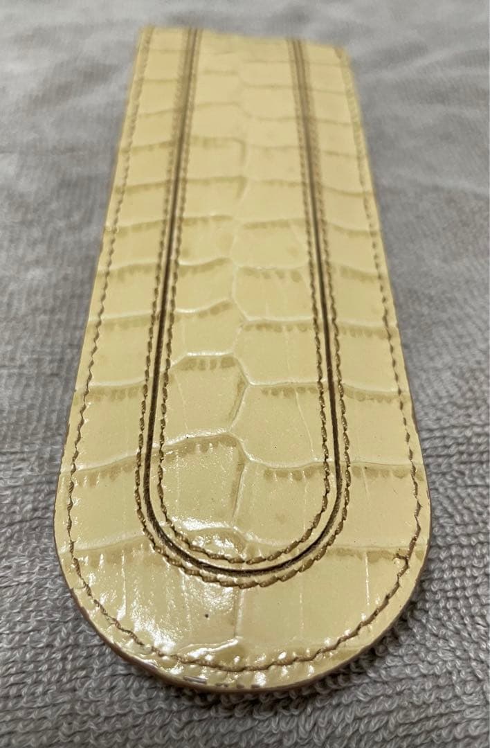 【Montblanc】クリーム色 クロコダイル風ペンケース