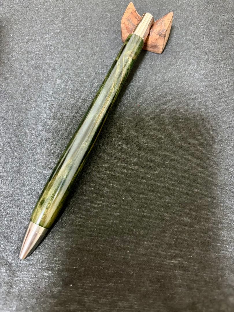 ウッドペンクラクトさん 杉瘤 国産摺り漆 織部 ボールペン 新品