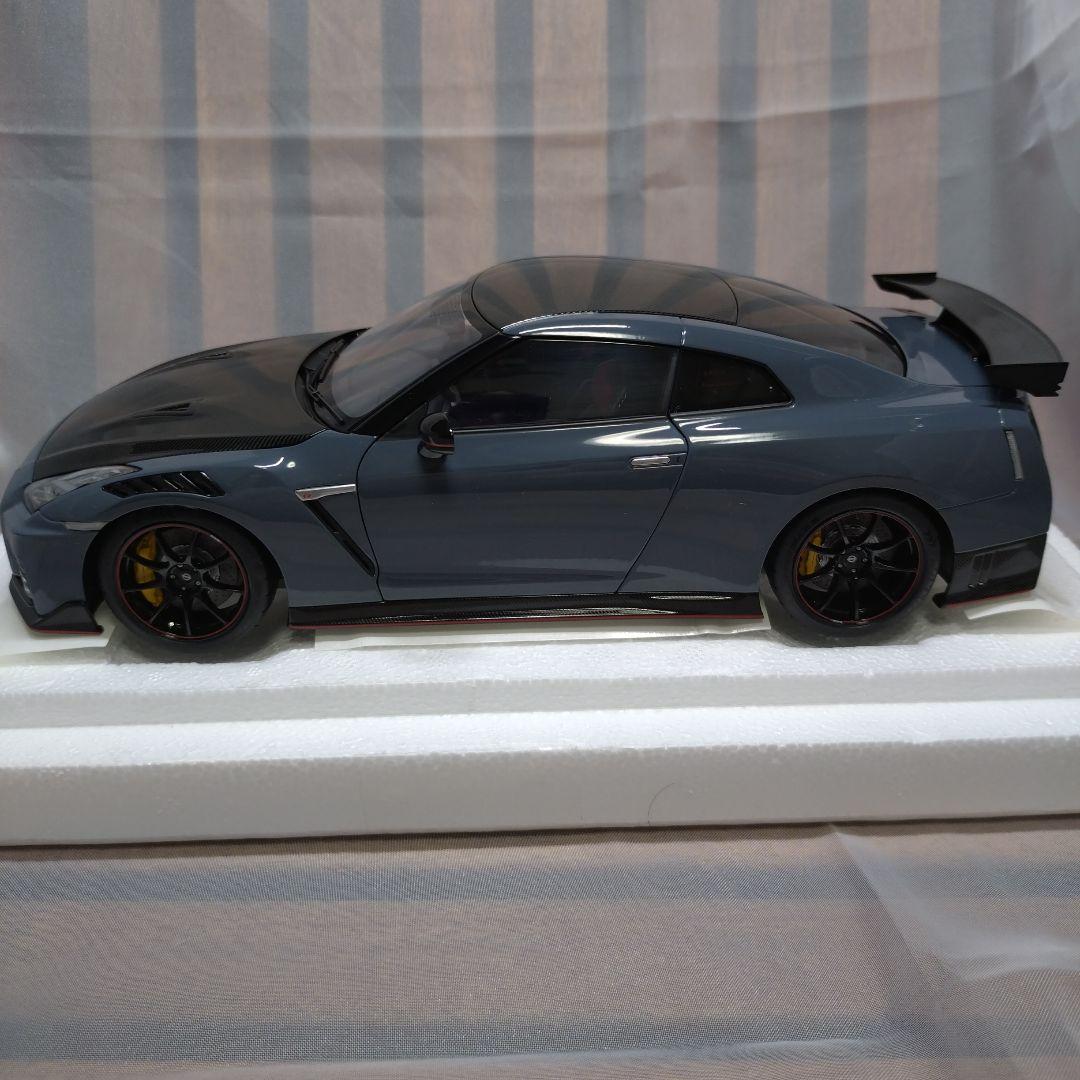 モデルカー1/18「日産 GT-R (R35) ニスモ スペシャルエディション」