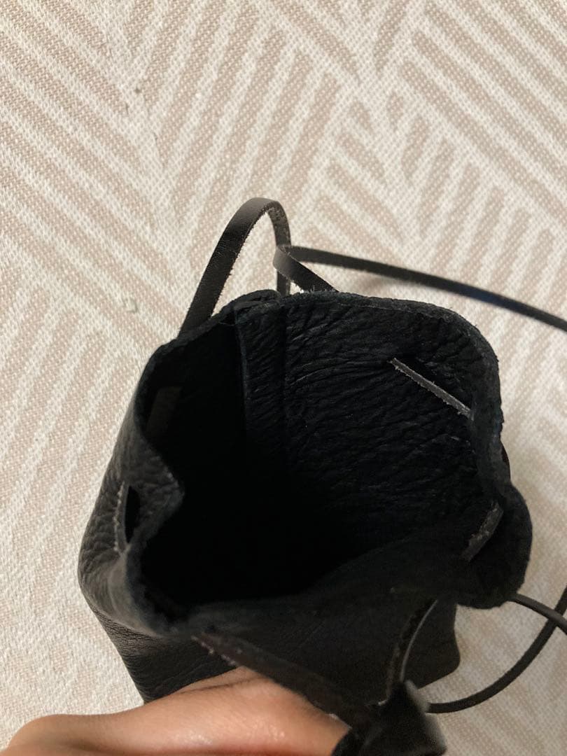 cokia ブラックレザー巾着型ショルダーバッグ