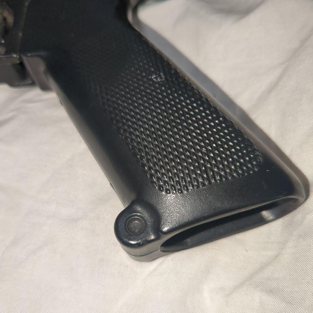 推定マルシン製　亜鉛合金製　xm177e2 モデルガン　実物マガジン付　ジャンク