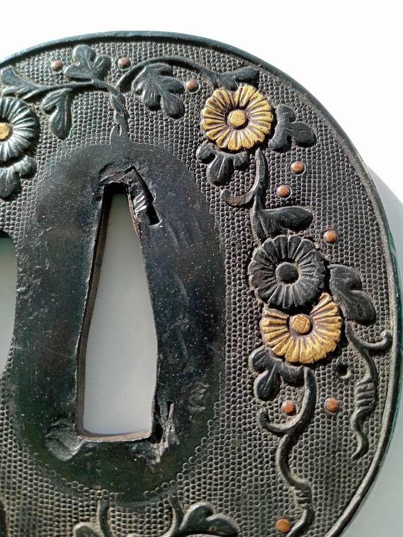 鐔(鍔)　古金工　桃山〜江戸初期