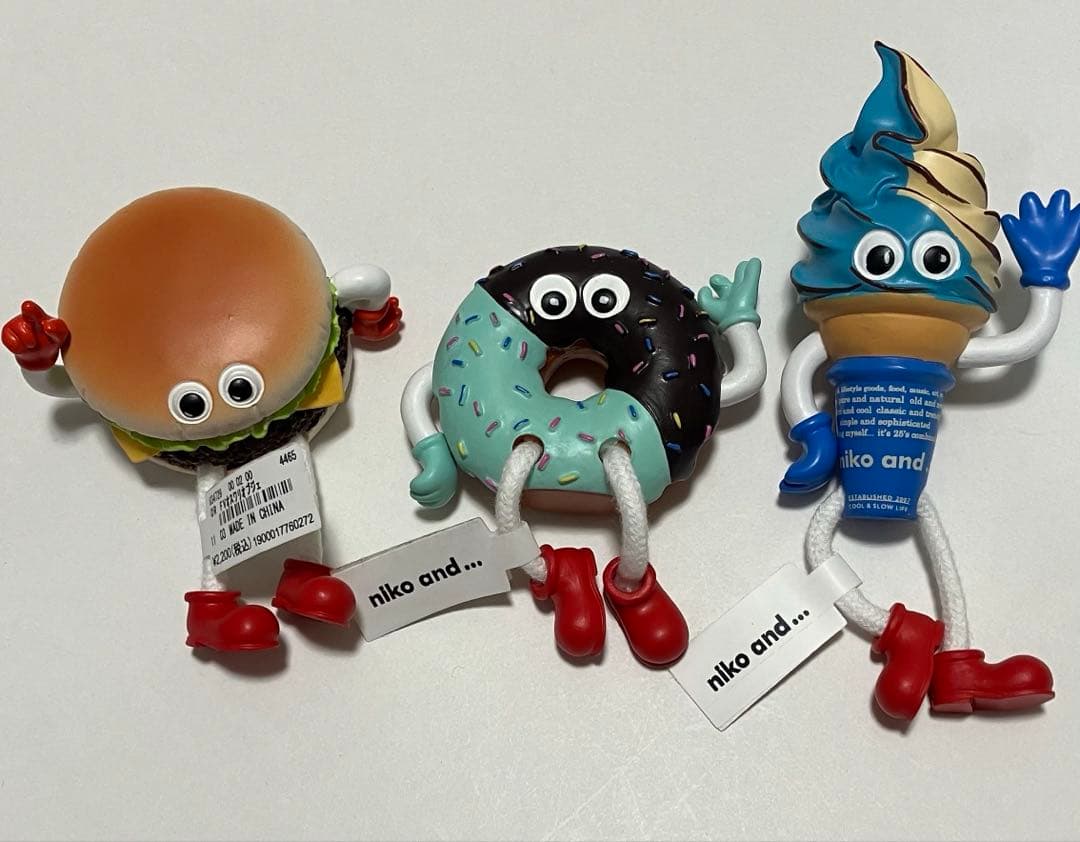 フレーバーズ ニコアンド お座りオブジェ niko and… FLAVORS - メルカリ