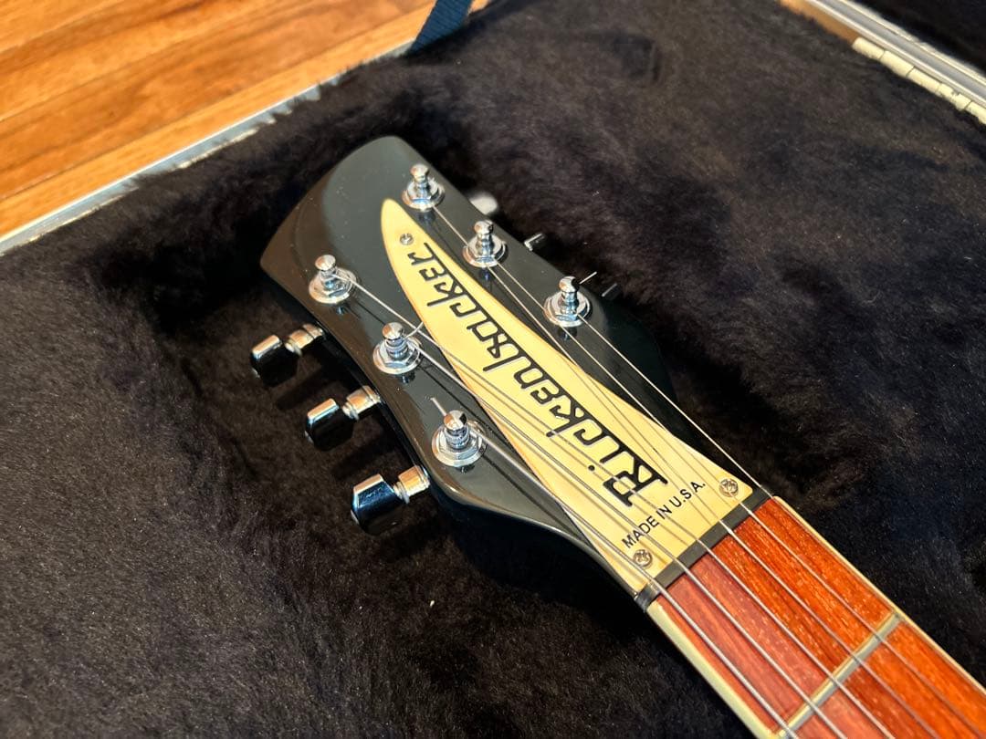 Rickenbacker 360 Jetglo ハードケース付