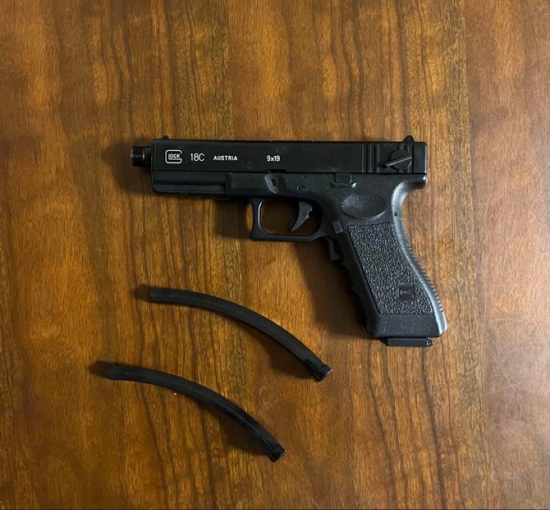 東京マルイ　カスタム品　グロック18C 金属ピニオン　墨入れ　マガジン2本など