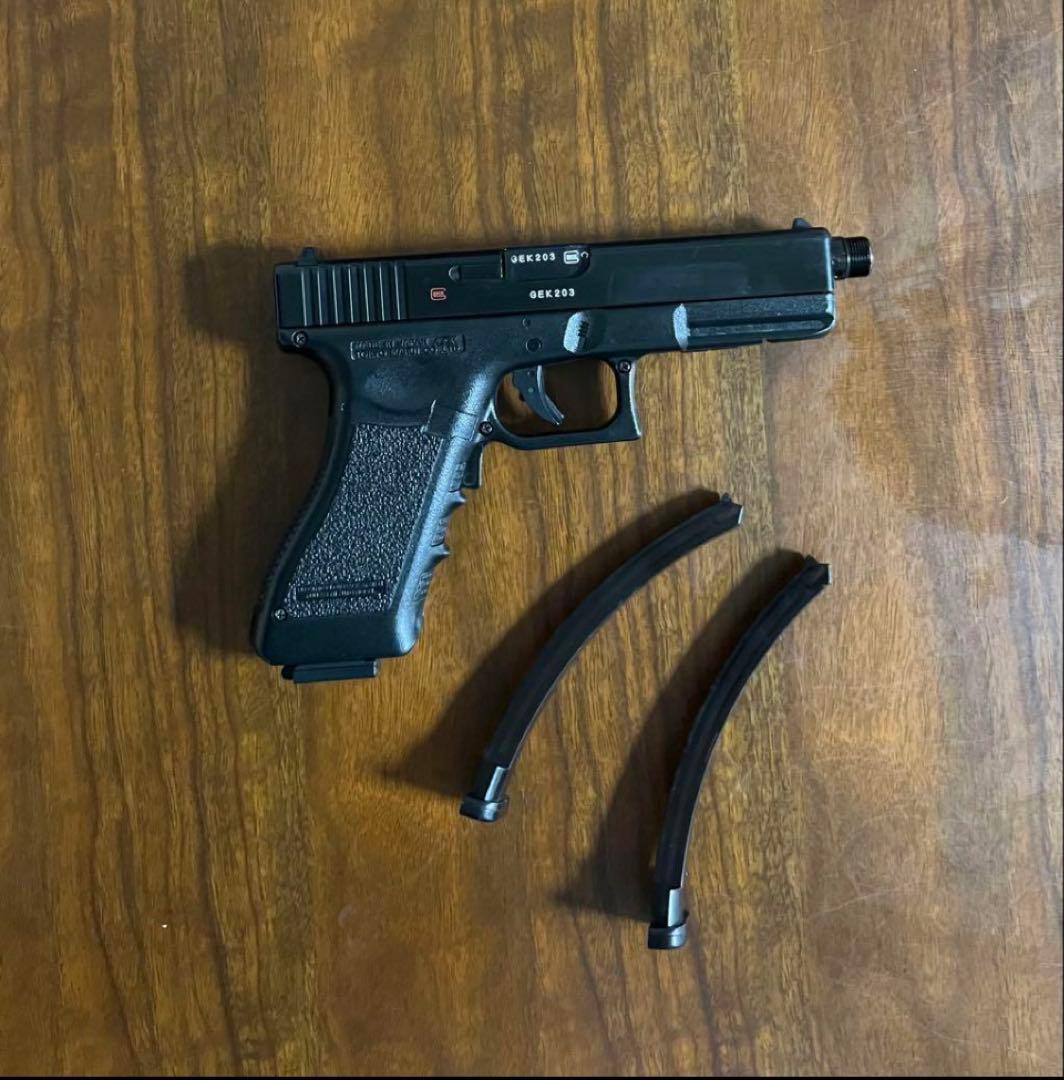 東京マルイ　カスタム品　グロック18C 金属ピニオン　墨入れ　マガジン2本など