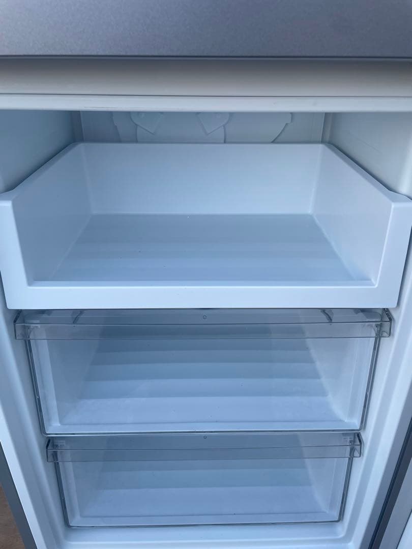 高年式 コンフィー comfee 冷凍冷蔵庫 RCB239DS1JP 2025年