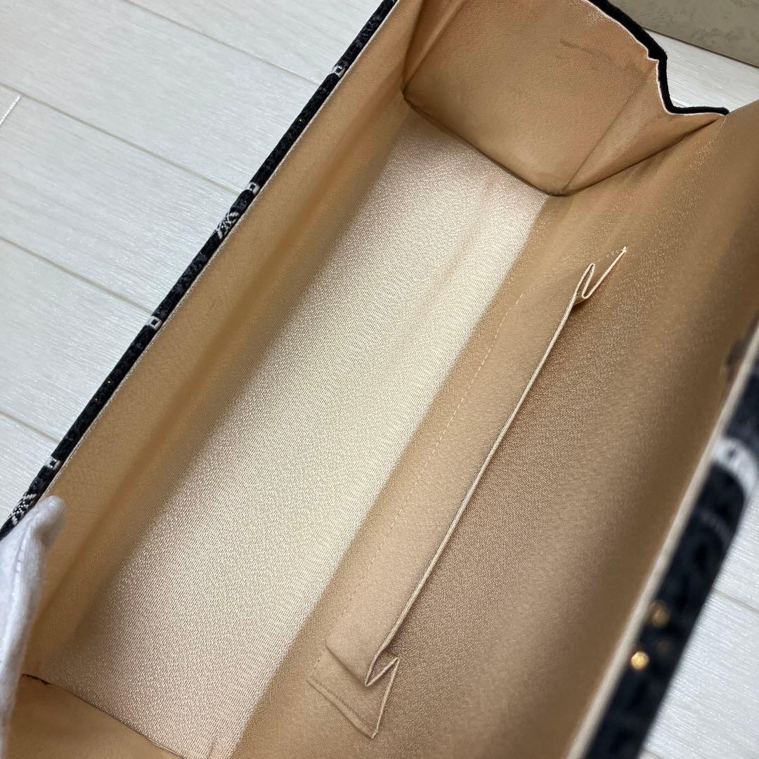 《美品・箱付き》草履バッグセット　黒　金糸　刺繍　大きめバッグ