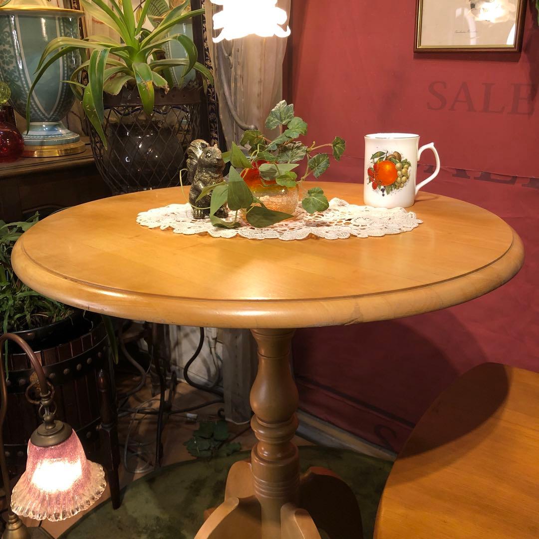 70’s ヴィンテージ スピンドルレッグ　コンパクト　ラウンドテーブル