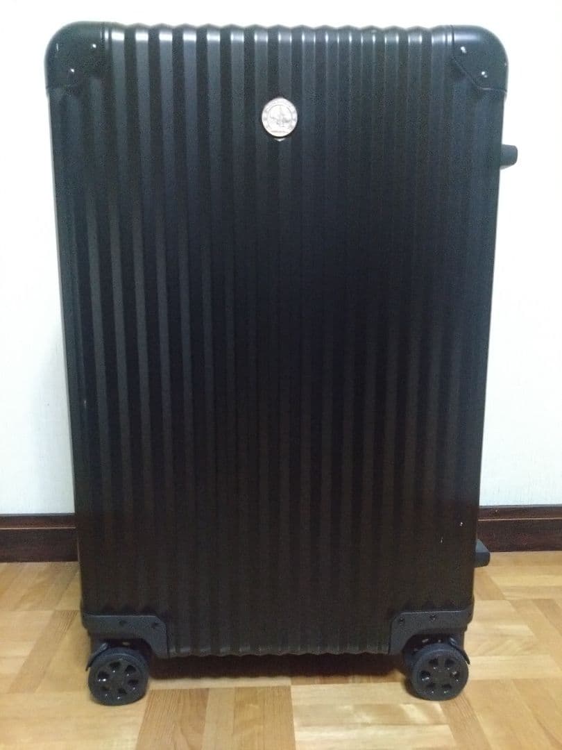 Mercedes-Benz　AMG スーツケース　キャリーケース Amazon.co.jp: [メルセデス・ベンツ] コレクション 純正 AMG スーツ